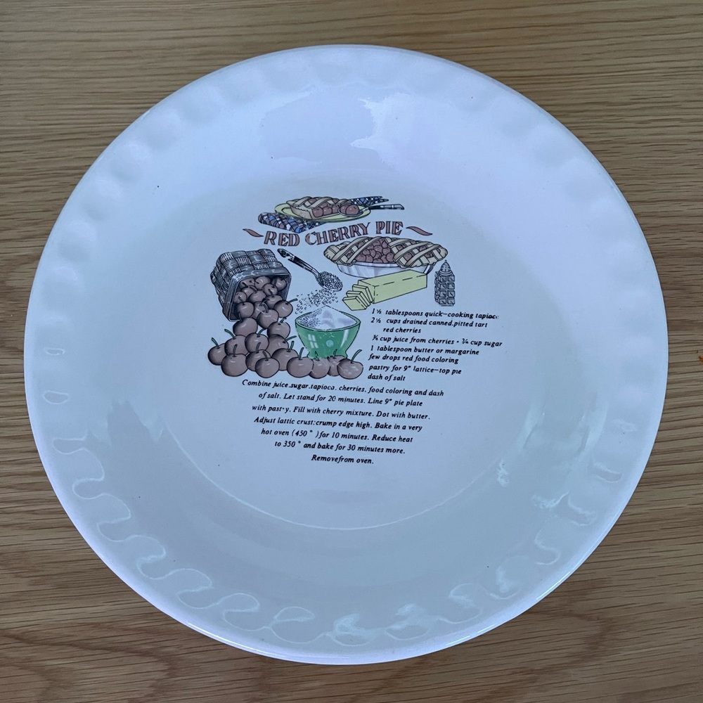 Red Cherry Pie Dish